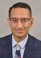Kamal K Khurana，医学博士